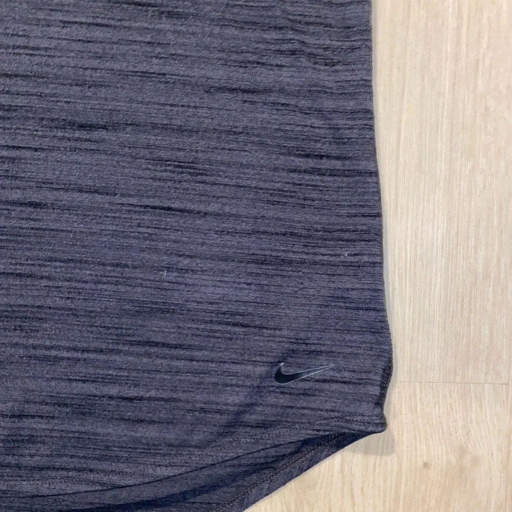 Nike top women’s large